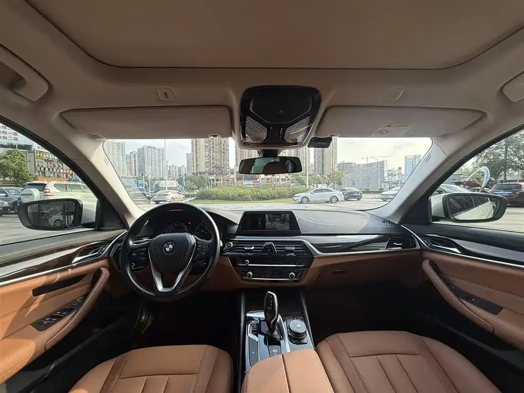 BMW 5 Series 2018 528Li Launch Special Edition фото 10