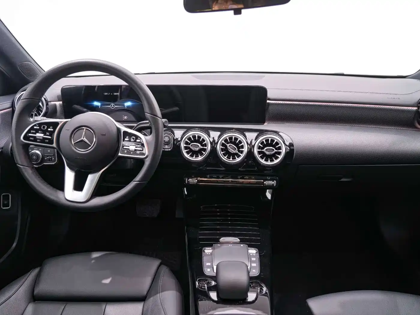 Mercedes-Benz A-Class 2022 A 180 L Sport Sedan фото 18