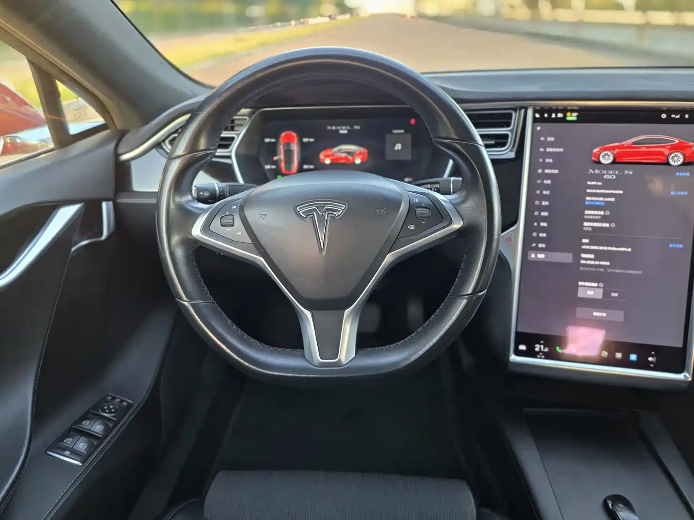 Фото 23 - Tesla Model S