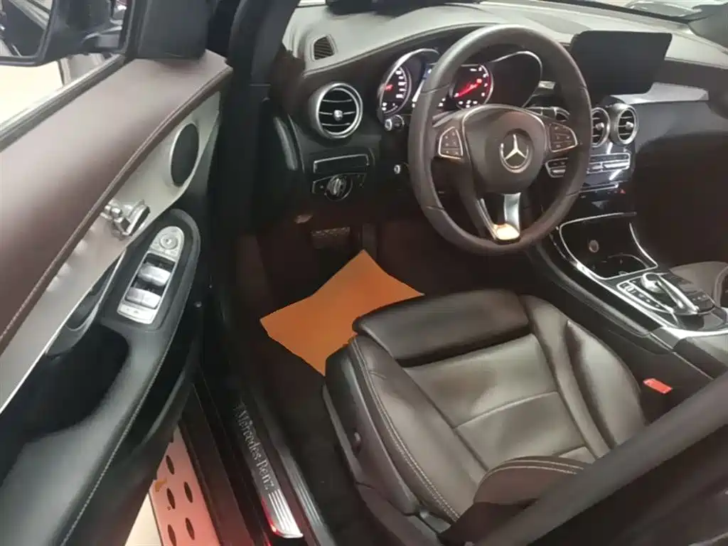 Mercedes-Benz GLC 2016 GLC 200 4MATIC фото 16