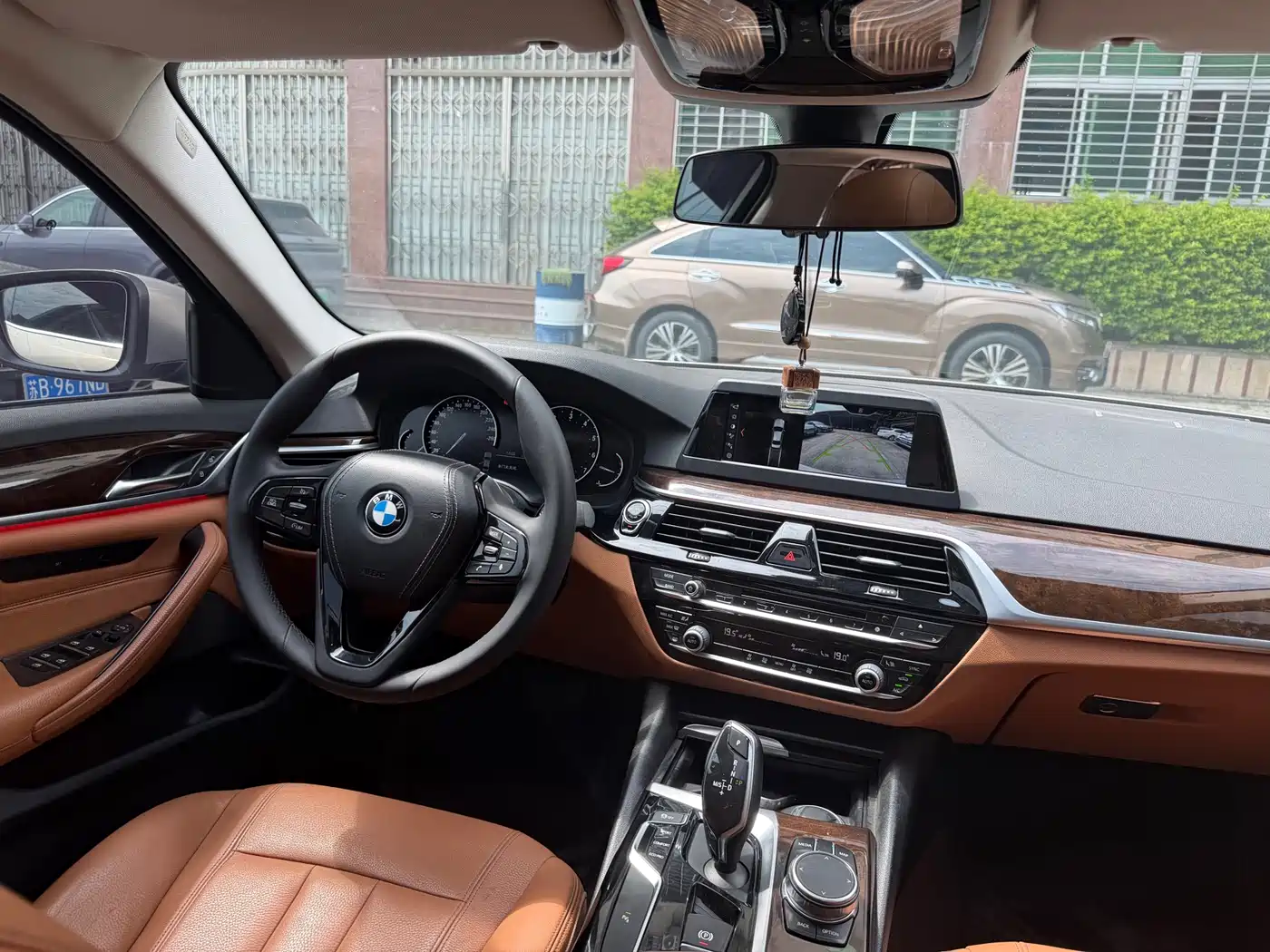 BMW 5 Series 2018 528Li Launch Special Edition фото 18