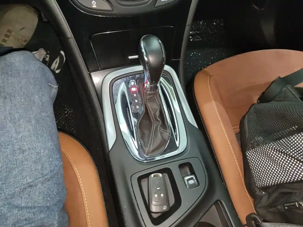 Buick Regal 2015 1.6T Elite Tech Edition фото 14