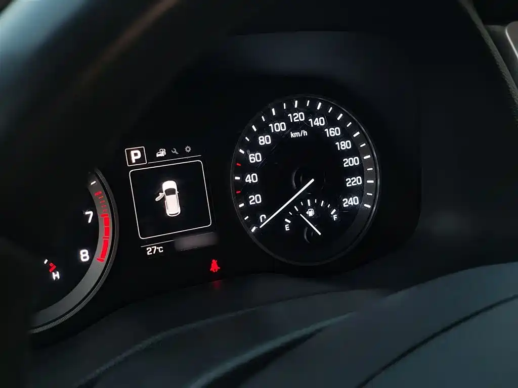 Hyundai Tucson 2015 1.6T Dual Clutch 2WD Smart фото 4