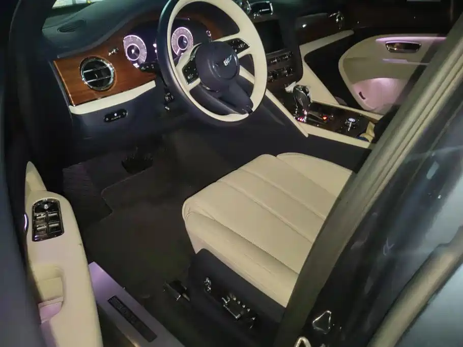 Bentley Bentayga 2024 2024 4.0T V8 Long Wheelbase