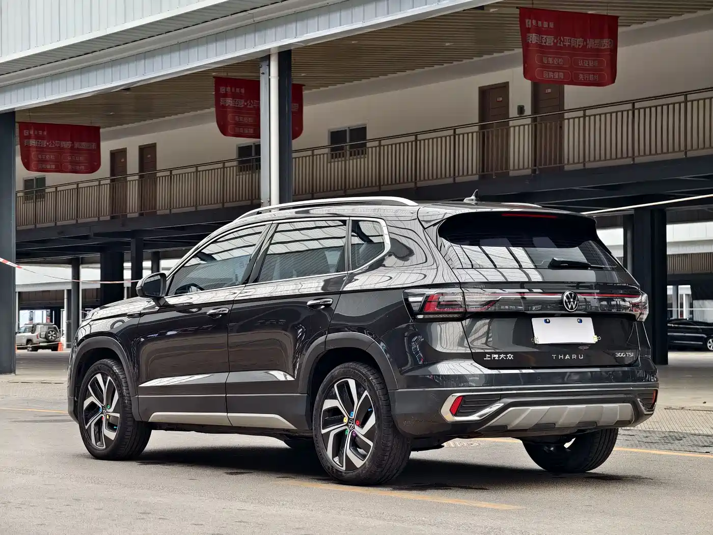 Volkswagen Tharu 2023 300TSI 2WD Full Moon Edition фото 17