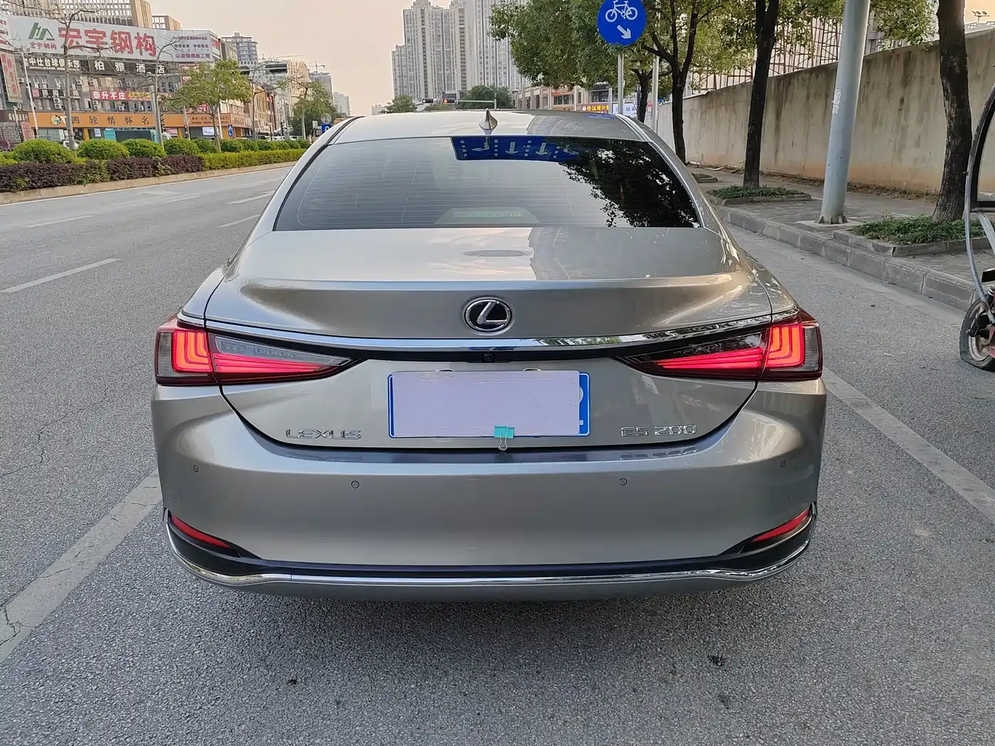 Lexus ES 2022 200 Excellence Edition фото 5