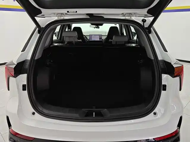 Changan CS75 PLUS 2026 Model 1.5T New Blue Whale Smart Navigation Edition — фото 4