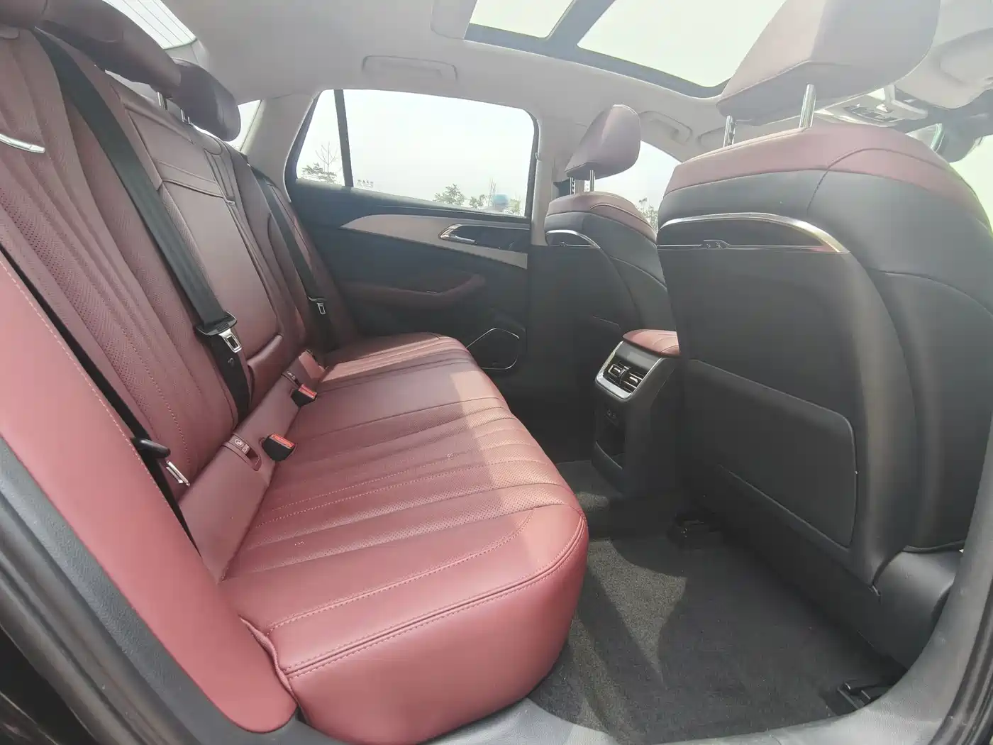 Hongqi H5 2023 1.5T DCT Smart Connect Joy Edition фото 17