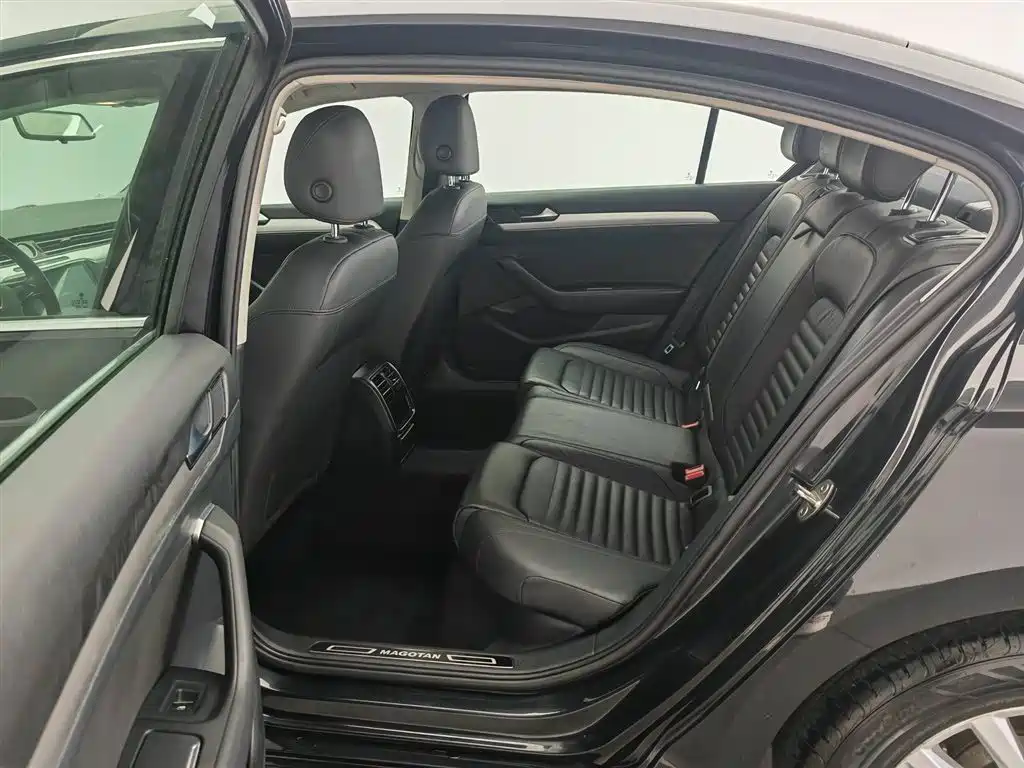 Volkswagen Magotan 2018 280TSI DSG Comfort фото 15