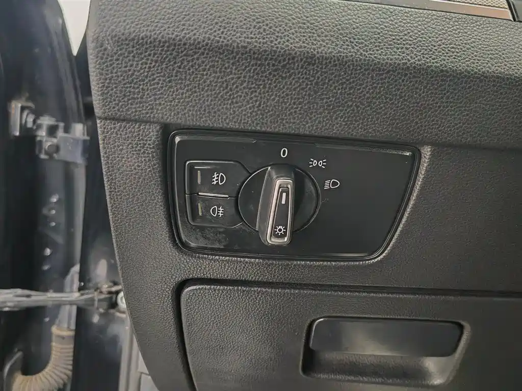 Volkswagen Magotan 2018 280TSI DSG Comfort фото 21