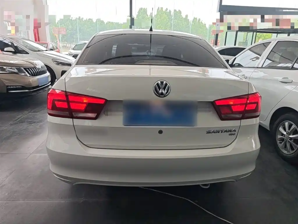 Volkswagen Santana 2015 1.6L Manual Trend Edition фото 6