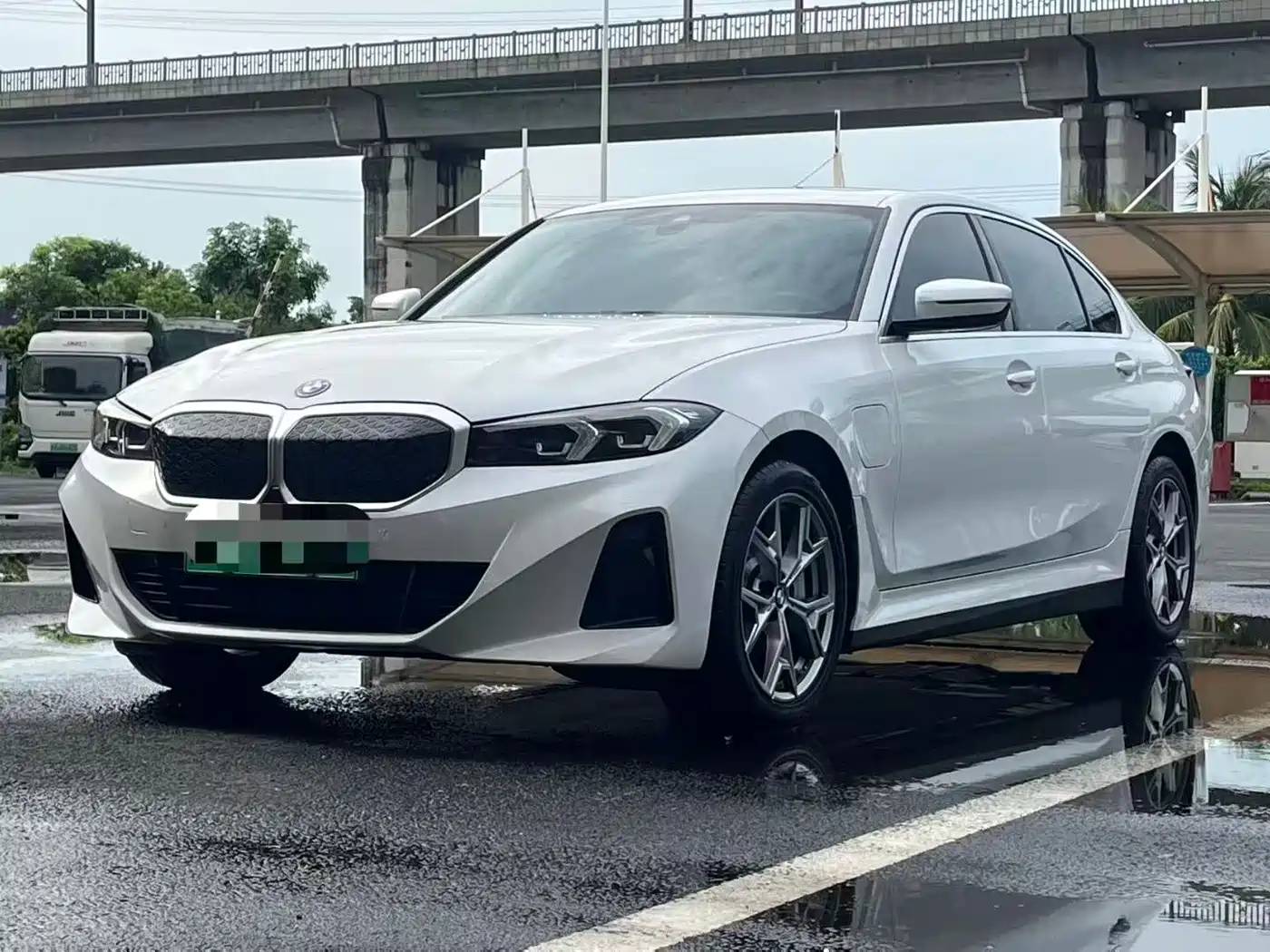 BMW i3 2024