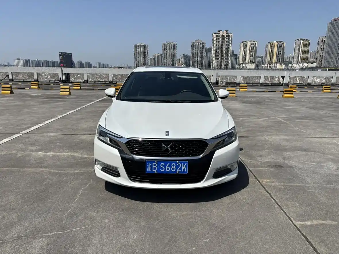 DS 5LS 2014 2014 1.6T Elegance THP160