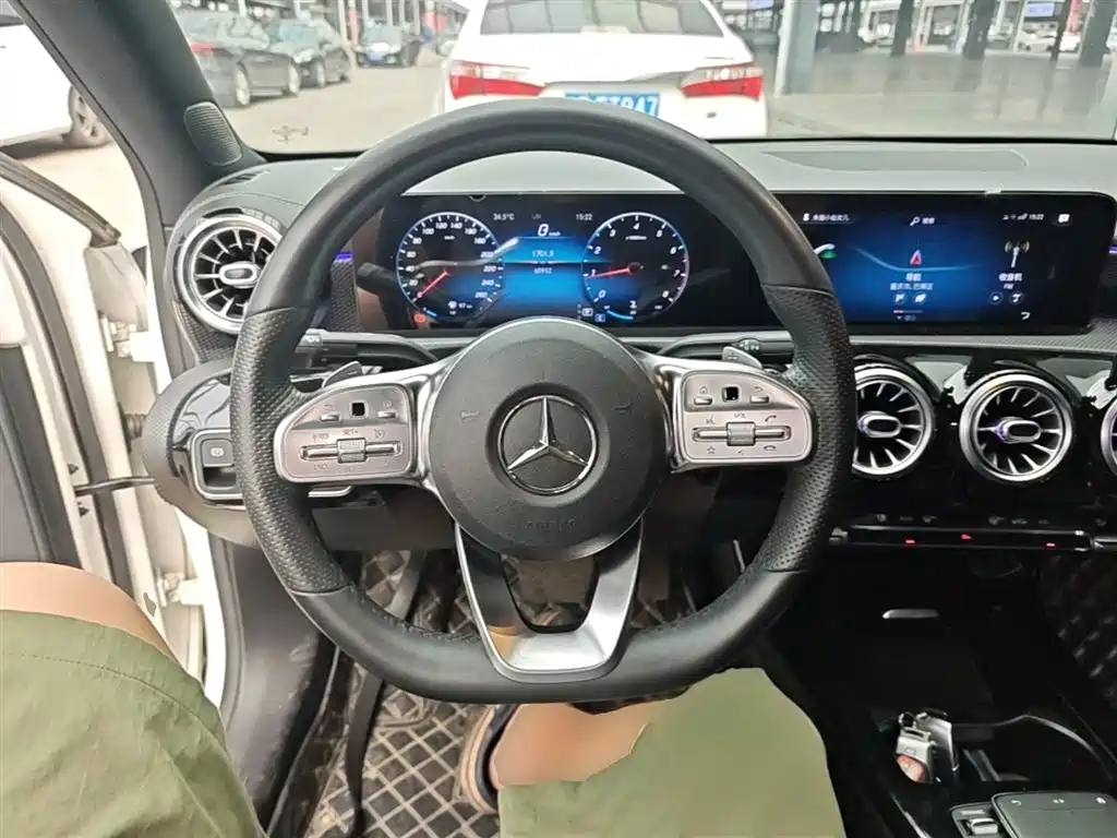 MERCEDES-BENZ CLASS A
