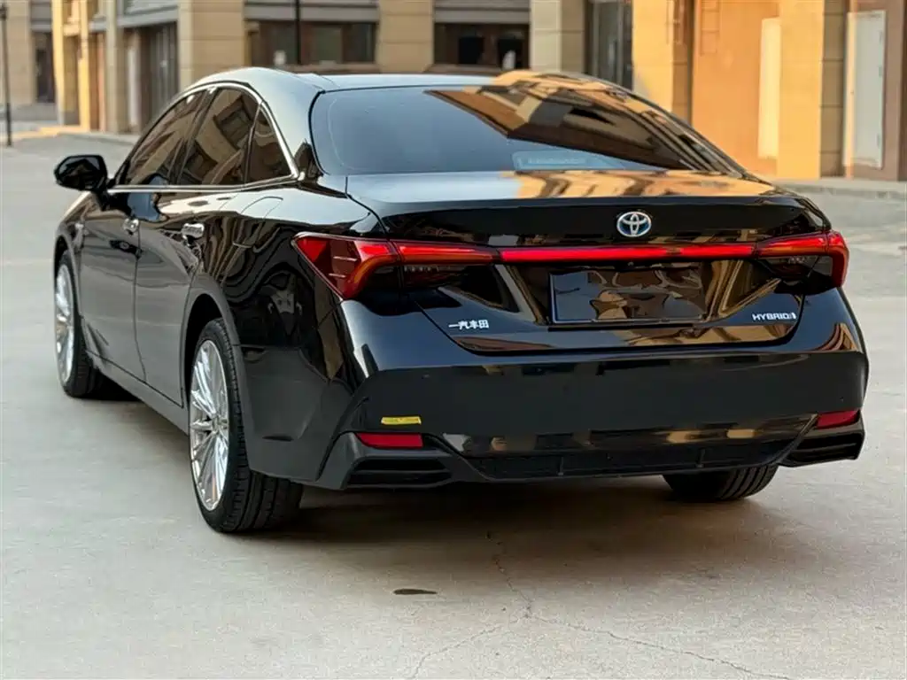 Toyota Avalon 2019 Hybrid 2.5L Luxury Edition China VI фото 5