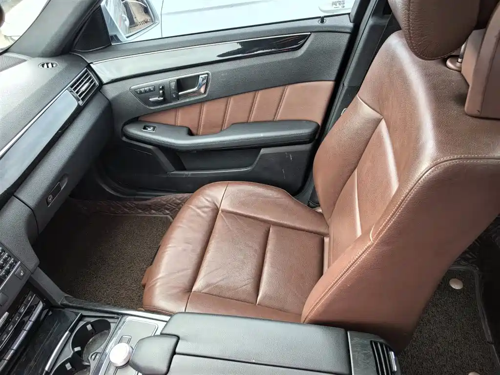 Mercedes-Benz E-Class 2013 E 300 L Fashion фото 11