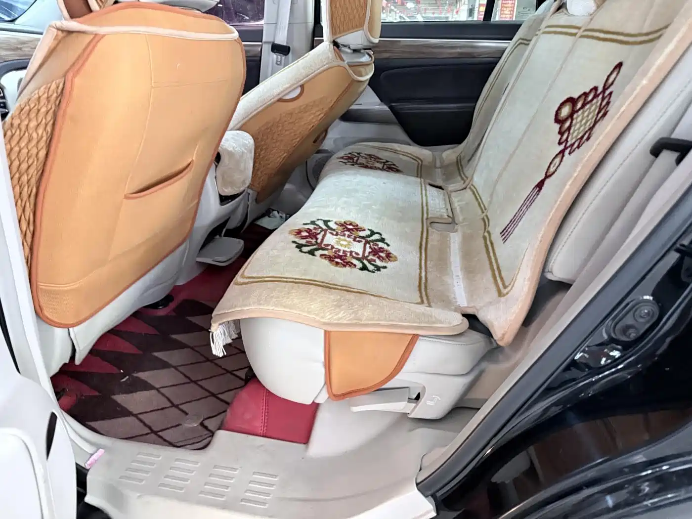 GAC Trumpchi Trumpchi GS8 2017 320T 2WD Luxury Smart Connect (7-seater) фото 8