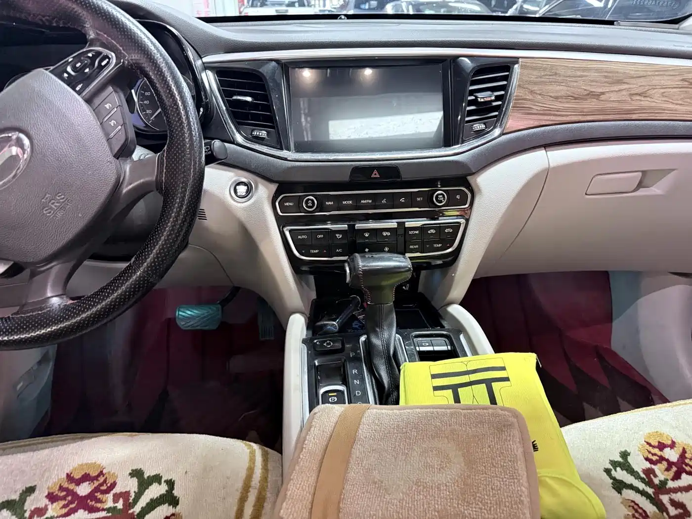 GAC Trumpchi Trumpchi GS8 2017 320T 2WD Luxury Smart Connect (7-seater) фото 12