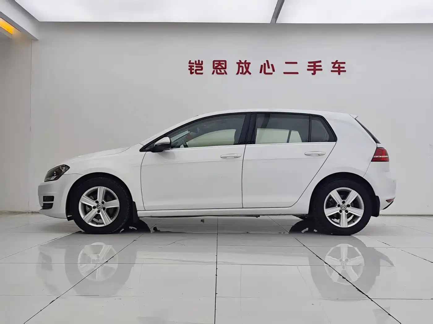 Volkswagen Golf 2015 1.6L Automatic Comfort фото 4