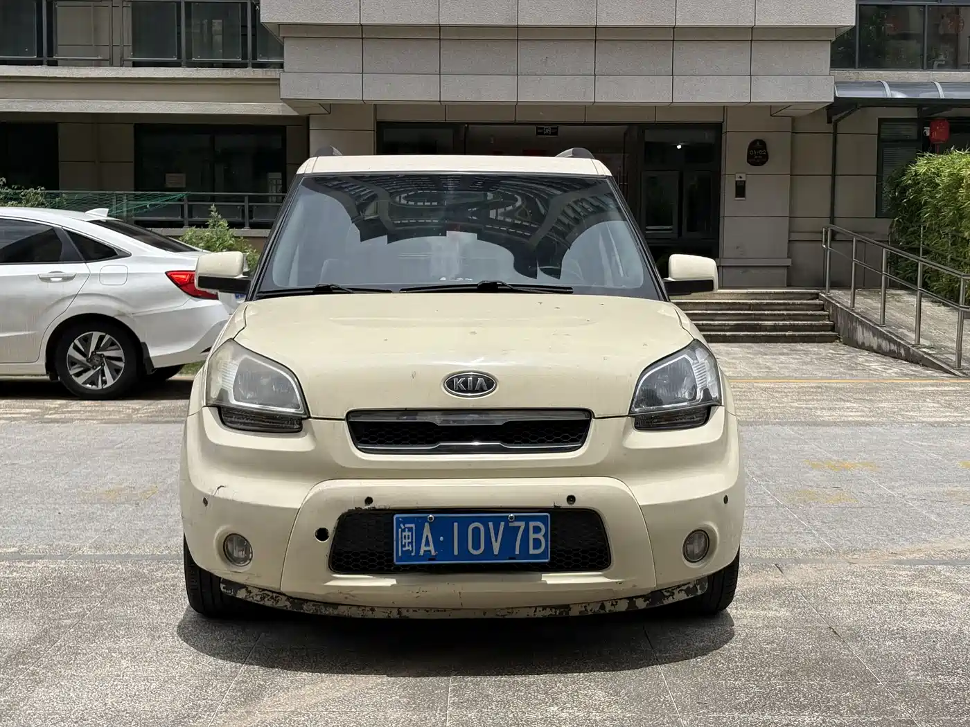 Kia Soul 2010 1.6L AT Premium фото 2