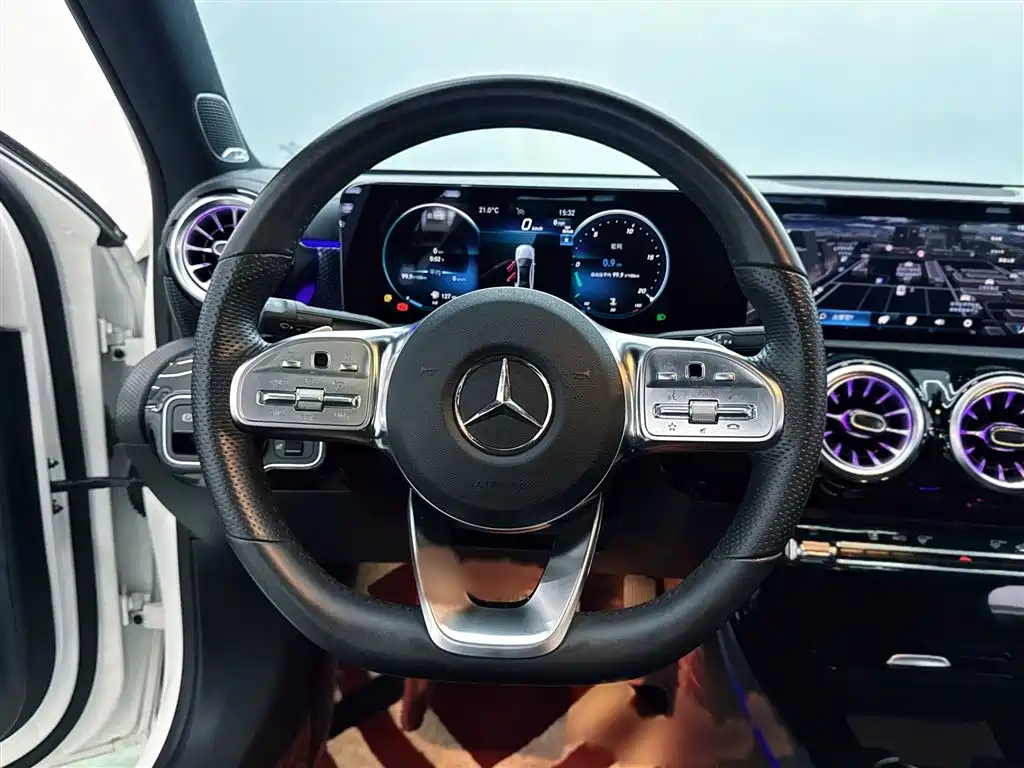 Mercedes-Benz A-Class 2022 Facelift III A 200 L Sport Sedan Fashion фото 17