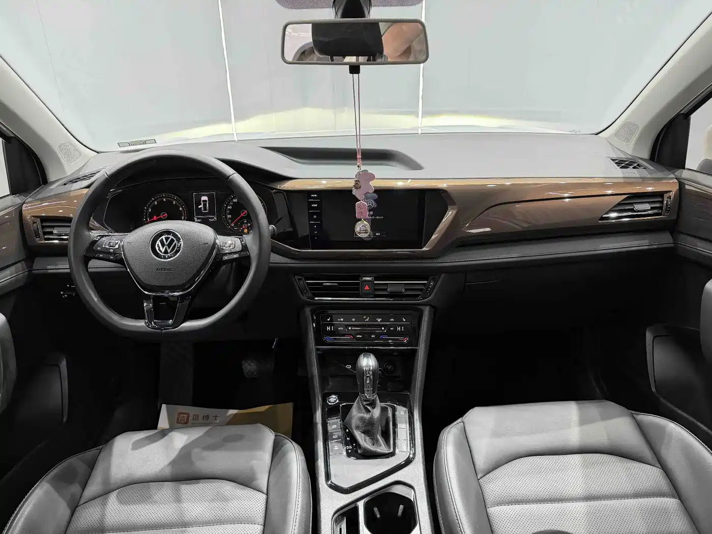 Volkswagen Tharu 2021 280TSI 2WD Luxury Plus фото 12