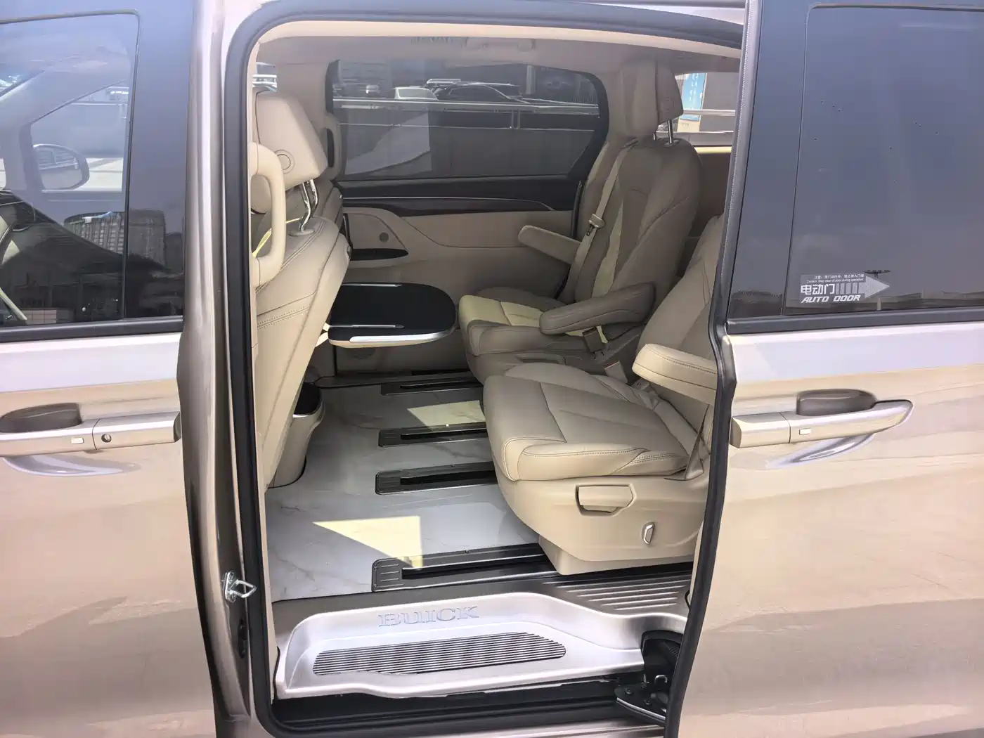 Buick GL8 2023 ES Landmaster Exclusive фото 14