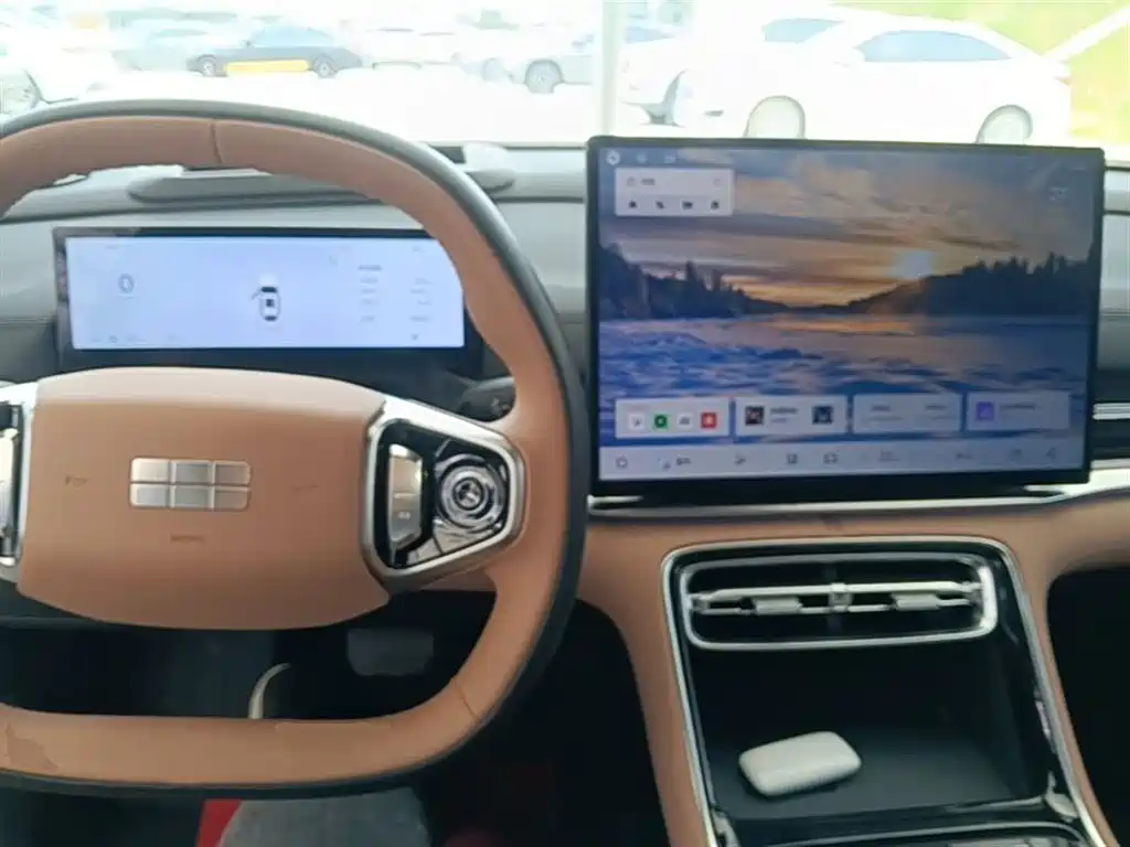 Geely Galaxy Galaxy A7 2025 EM-i 150km Premium Edition фото 10