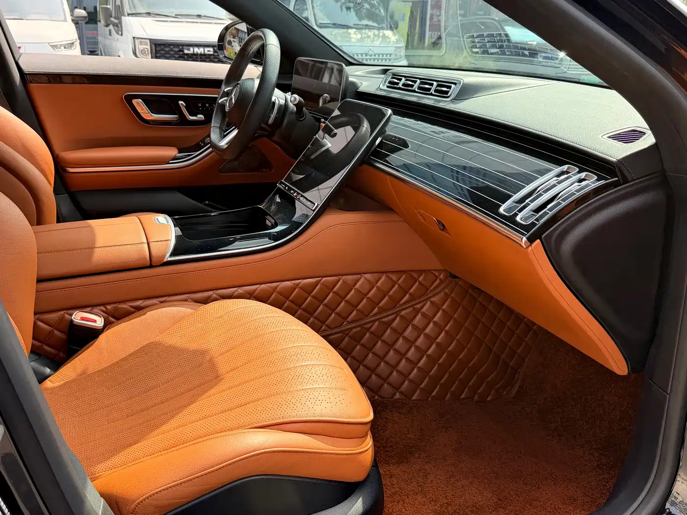 Фото 16 - Mercedes-Benz S-Class