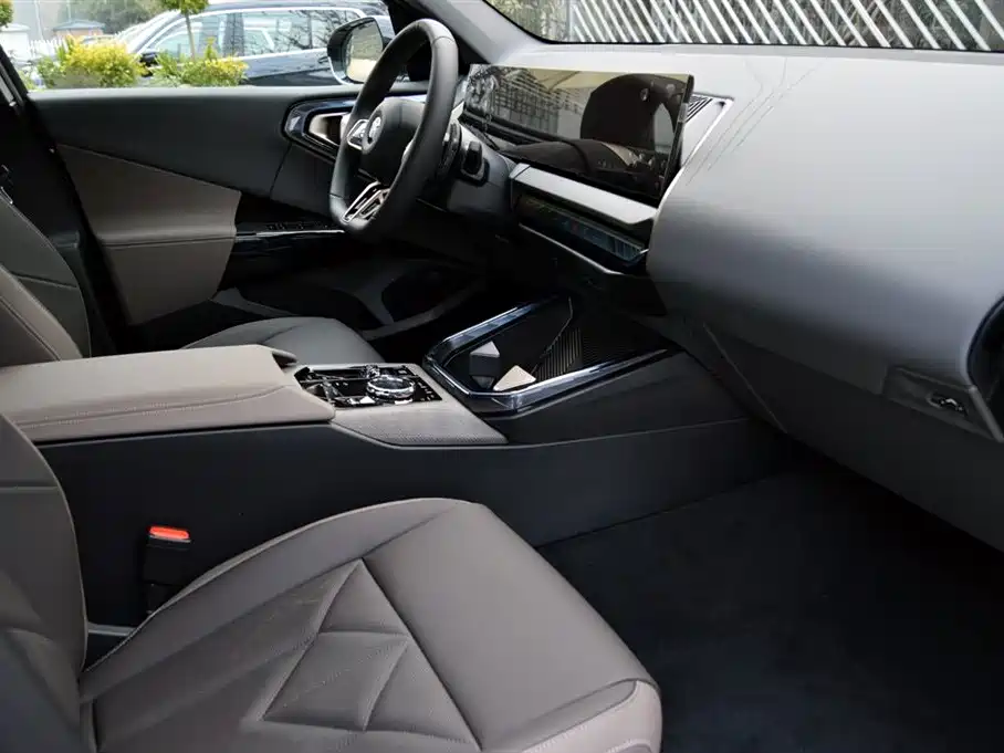 BMW X3 2025 xDrive30L Premium Model M Sport Black Package фото 14