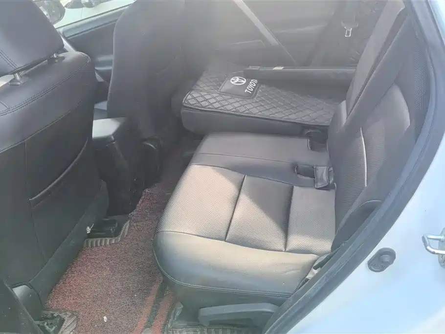 Toyota RAV4 Rongfang 2019 2.0L CVT 2WD Trend X Limited Edition China V фото 11