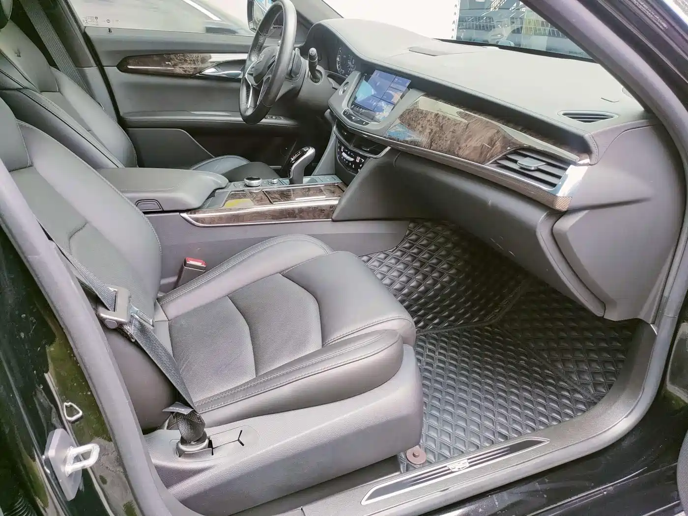 Photo 14 - Cadillac CT6