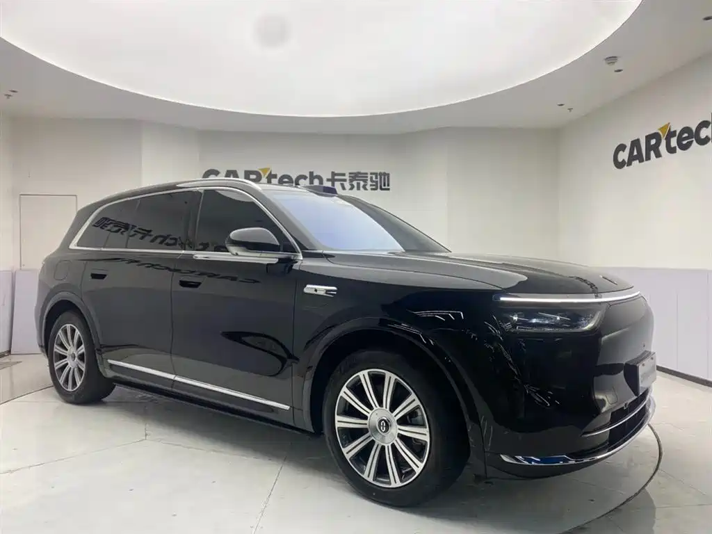 AITO Wenjie AITO M8 2025 Model Extended Range Max+ Edition 53.4kWh 6-Seater фото 2
