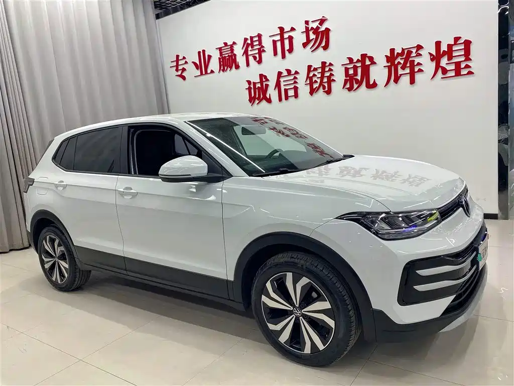 Volkswagen Tharu 2025 Model Rising Star 1.5L Advance Edition фото 3