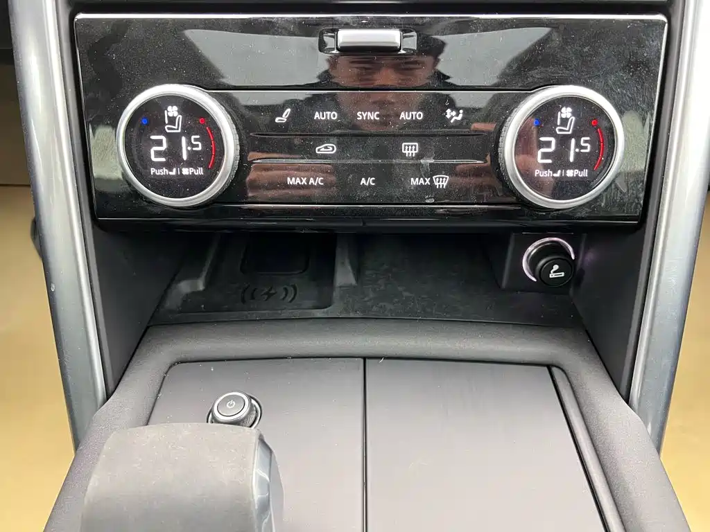 Land Rover Discovery 2024 2024 Model 360PS S