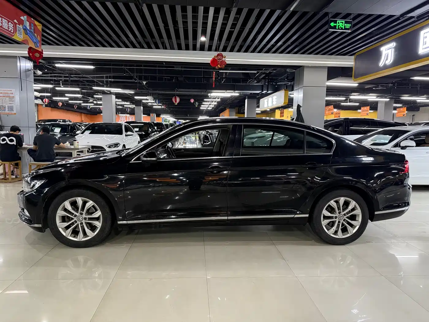 Volkswagen Magotan 2019 330TSI DSG Luxury Class China VI фото 3