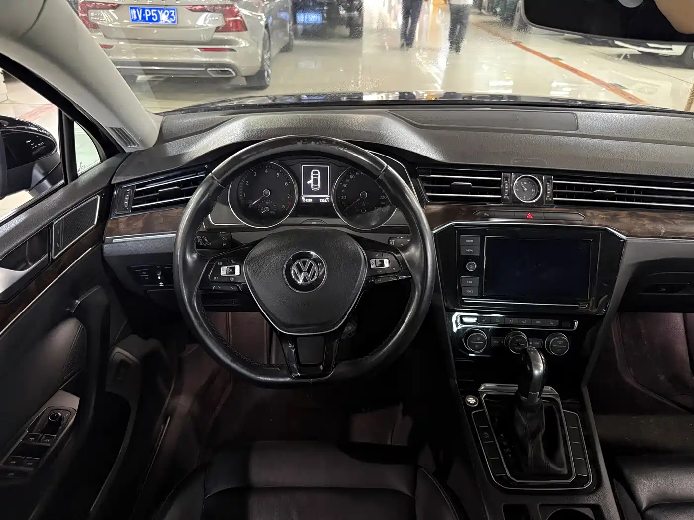 Volkswagen Magotan 2019 330TSI DSG Luxury Class China VI фото 7