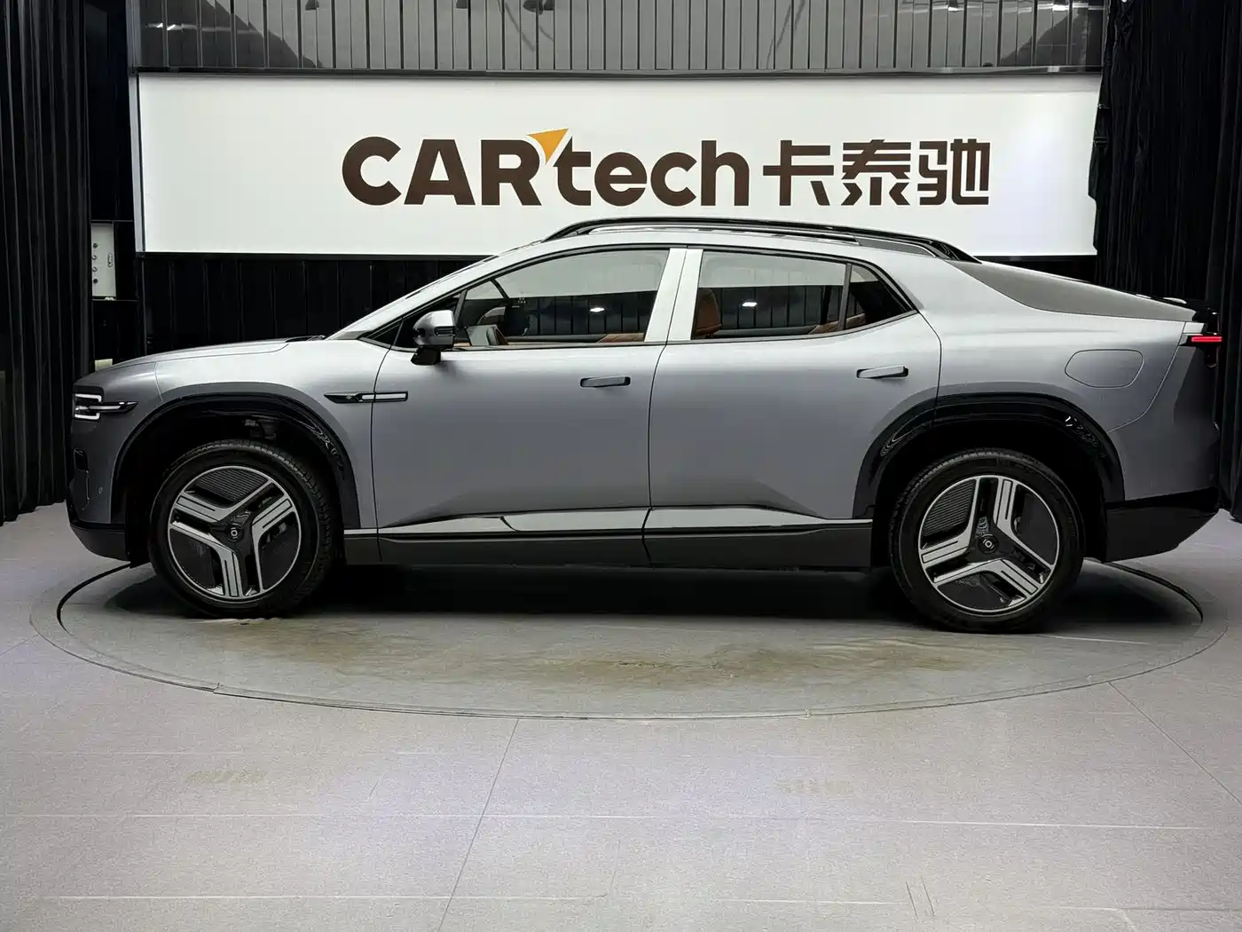 CHANGAN E07