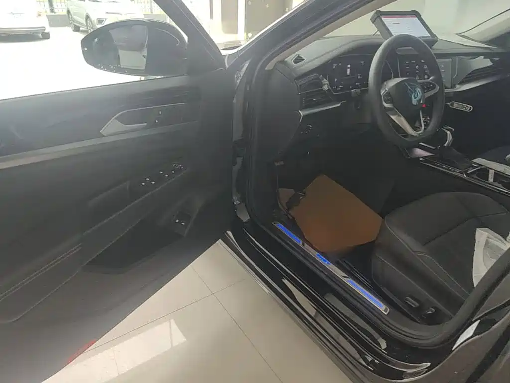 Volkswagen Passat New Energy 2025 2025 430PHEV Hybrid Business Edition