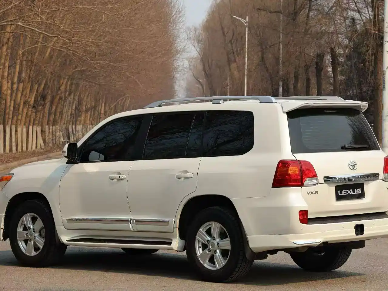 Toyota Land Cruiser (Import) 2015 4.0L V6 Middle East Low Configuration Edition фото 7
