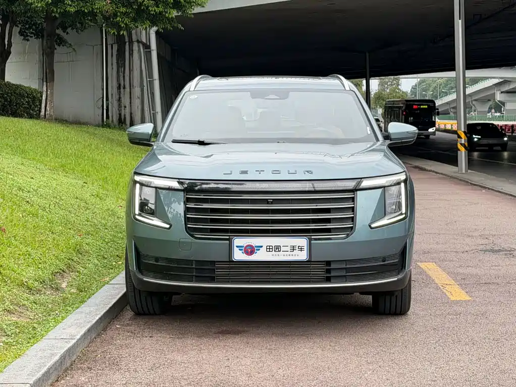 Jetour X70L 2025 2025 2.0T Automatic Flagship 7-Seater