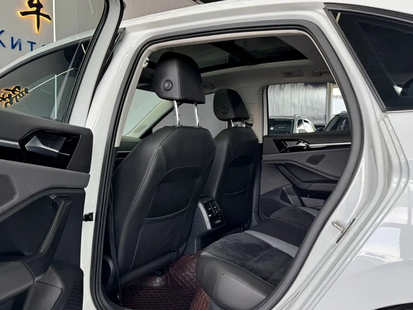 Volkswagen Sagitar 2021 280TSI DSG Excellence Edition фото 6