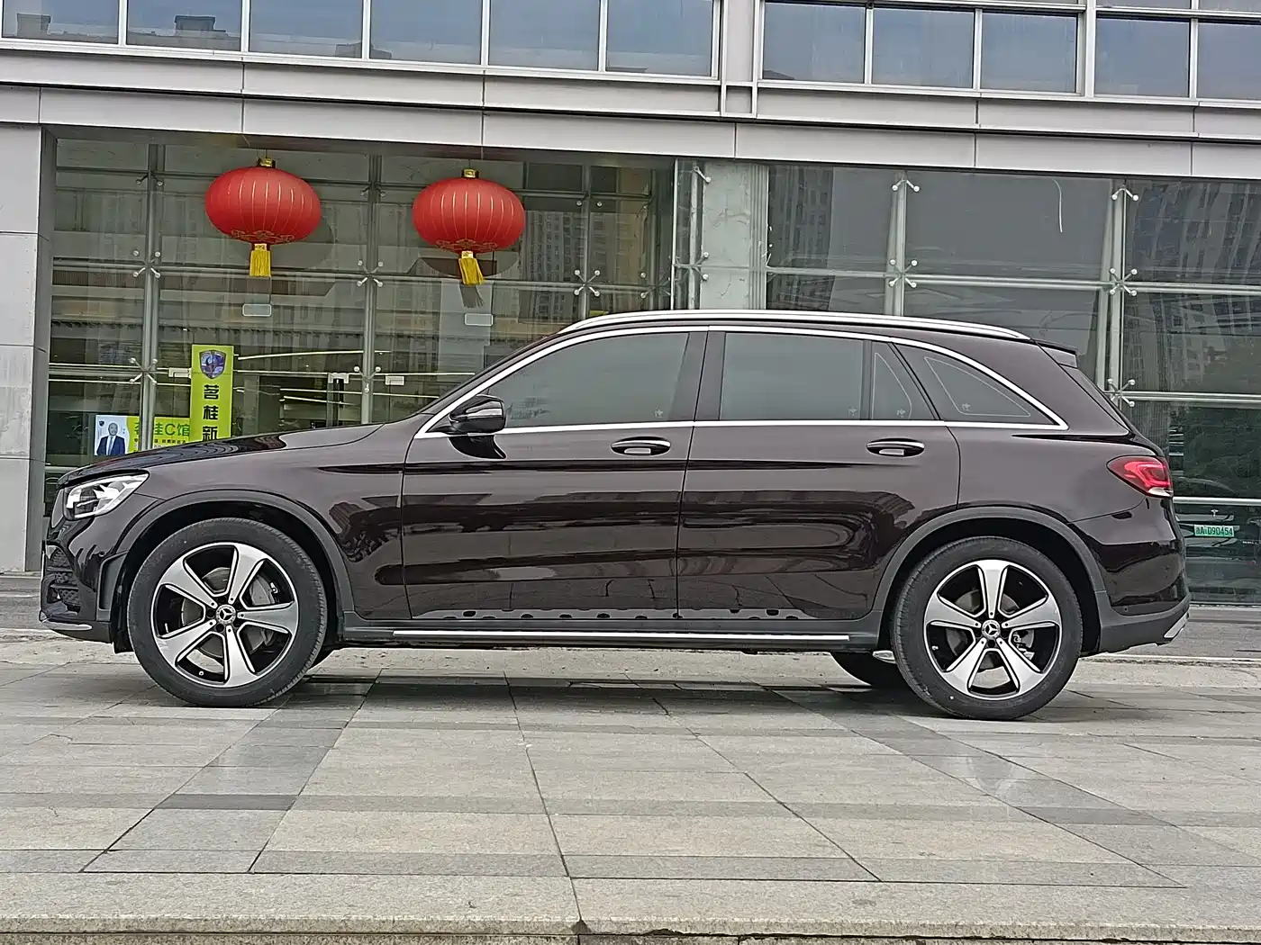 MERCEDES-BENZ GLC
