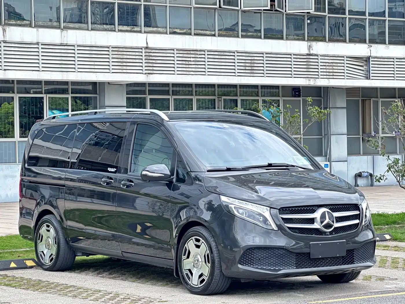 Mercedes-Benz V-Class 2021 V 260 Pilot Edition фото 3