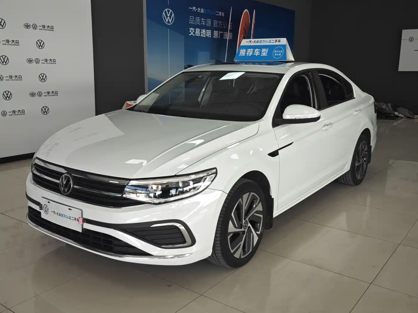 Volkswagen Bora 2025 200TSI DSG Joy Ride Navigation Edition фото 2
