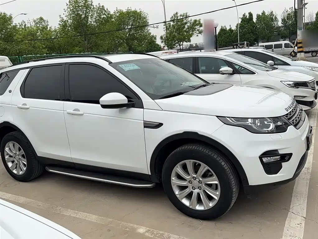 Land Rover Discovery Sport 2019 240PS SE Edition China VI фото 5