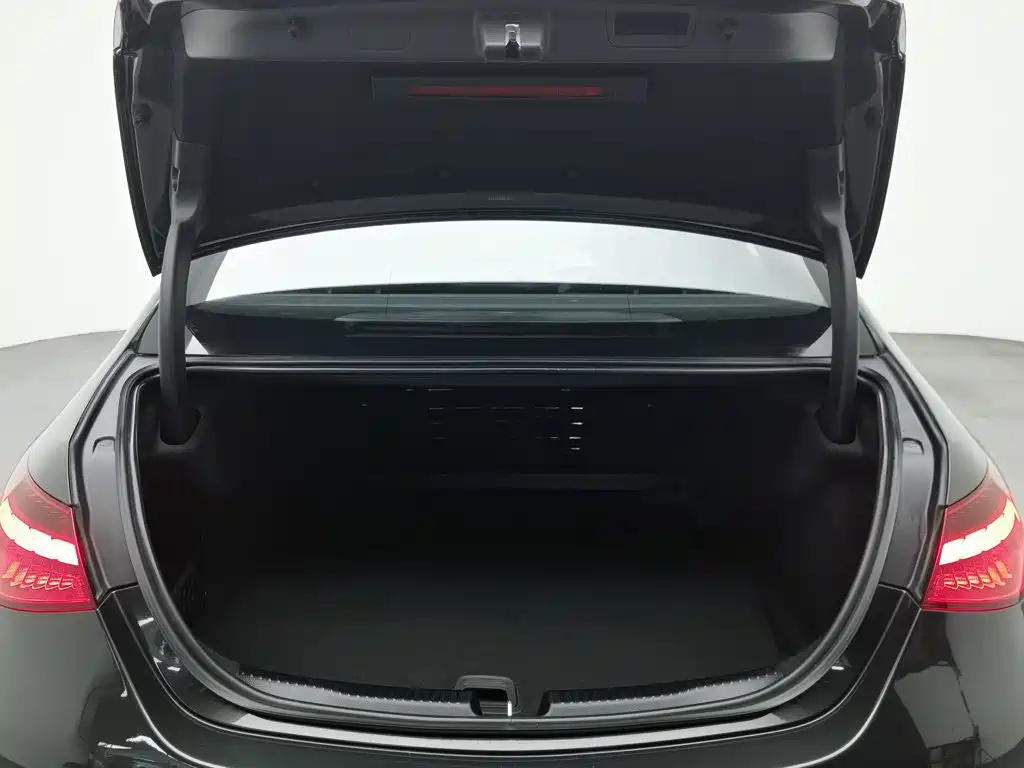 Mercedes-Benz C-Class, миниатюра 16