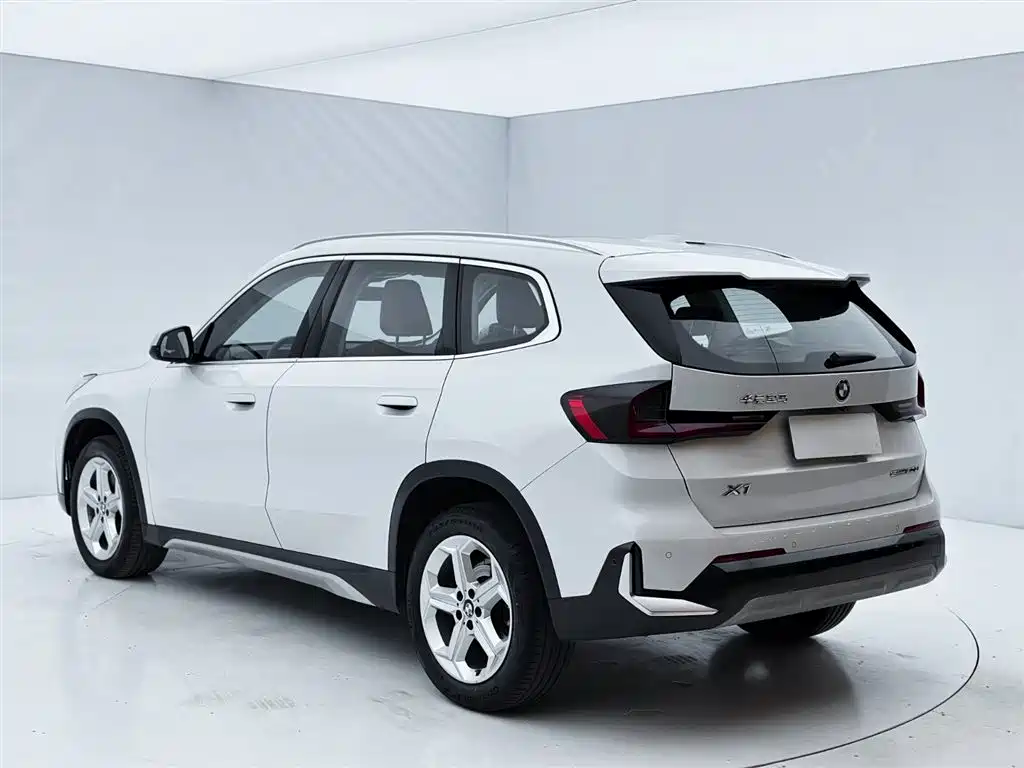 BMW X1 2023 sDrive20Li X Design Package фото 4