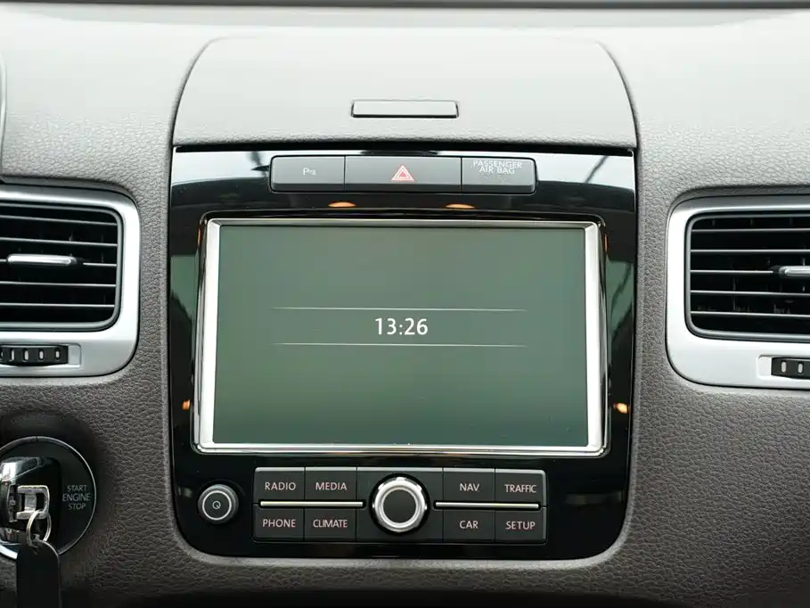 Volkswagen Touareg 2011 3.0TSI Comfort фото 26