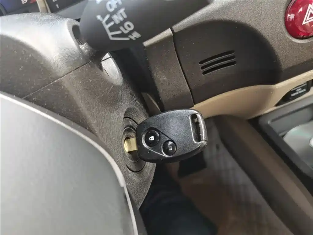 CIIMO CIIMO 2014 2012 1.8L Automatic